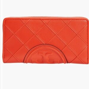 Fleming Soft Continental Wallet Tory Burch
